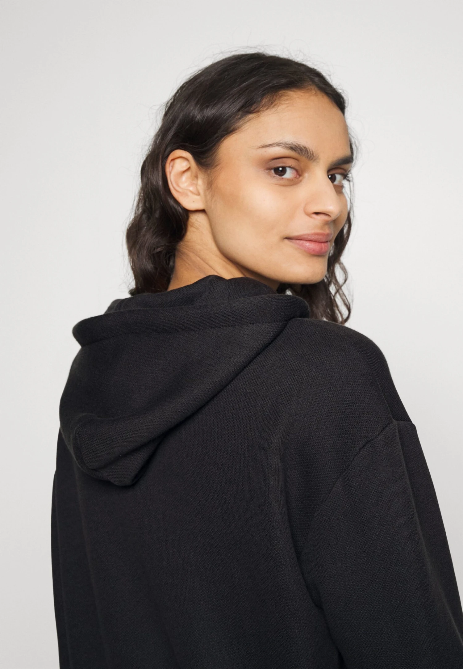 Ugg Lawna - Pyjama Top - Black - Image 4