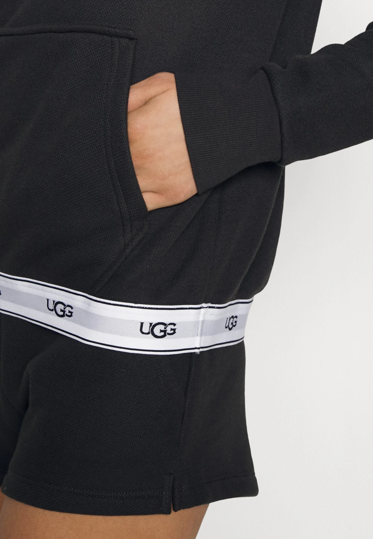 Ugg Lawna - Pyjama Top - Black - Image 6