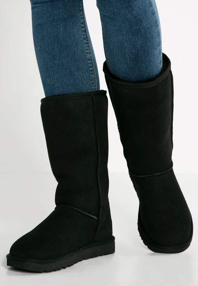 Ugg Classic Ii - Boots - Black