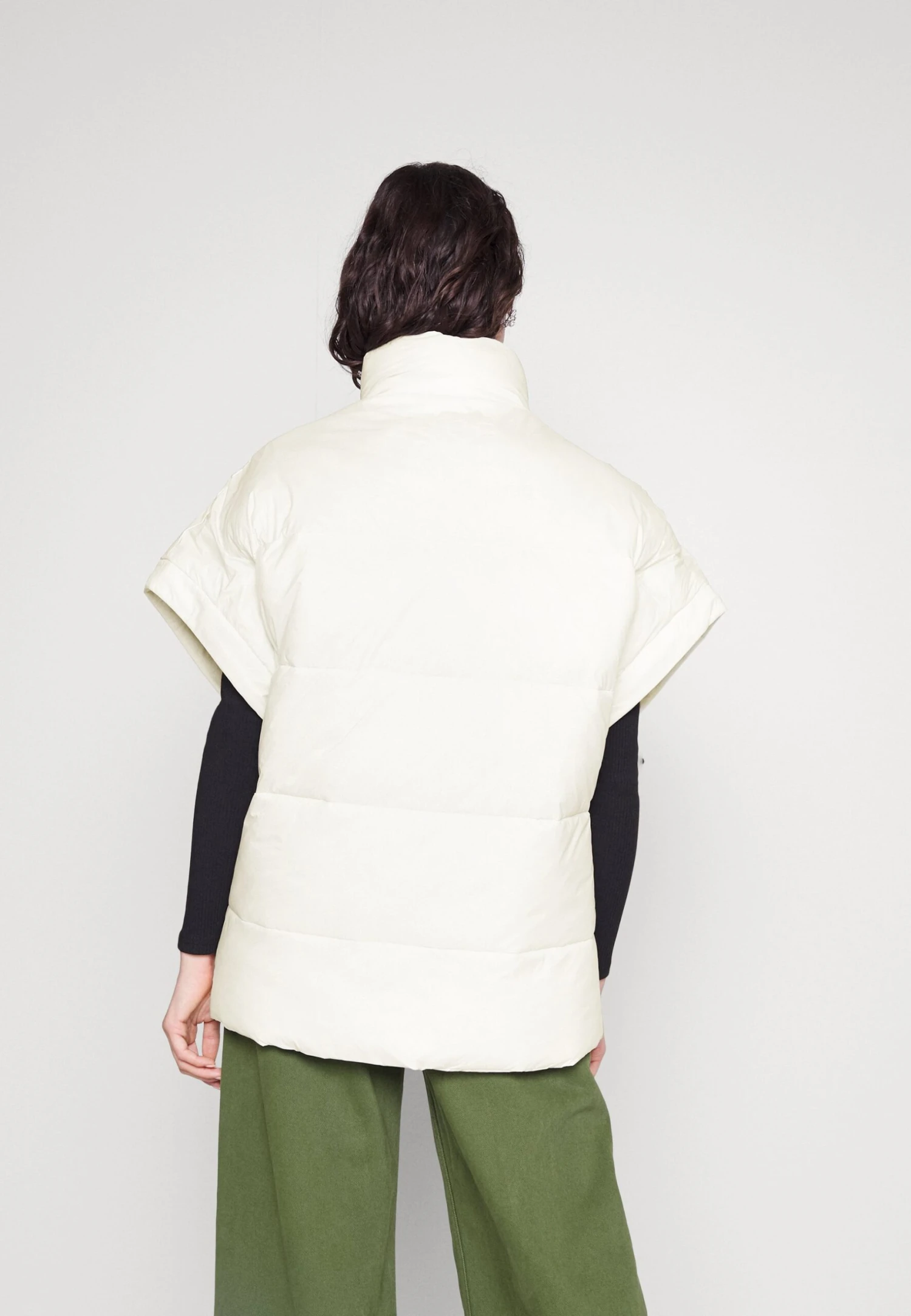 Ugg Sydnee Reversible Puffer Vest - Waistcoat - Nimbus/Antique - Image 4