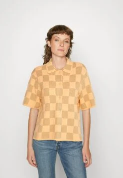 Ugg Jeannie Buttondown - Button-Down Blouse - Orange / Brown