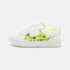 Ugg Rennon Low Pineapple Stuffie Unisex - Trainers - Pineapple