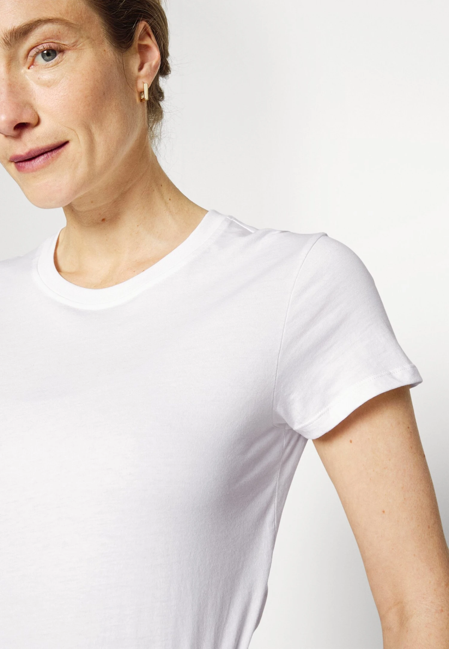 Ugg Uma Tee - Basic T-Shirt - Image 5