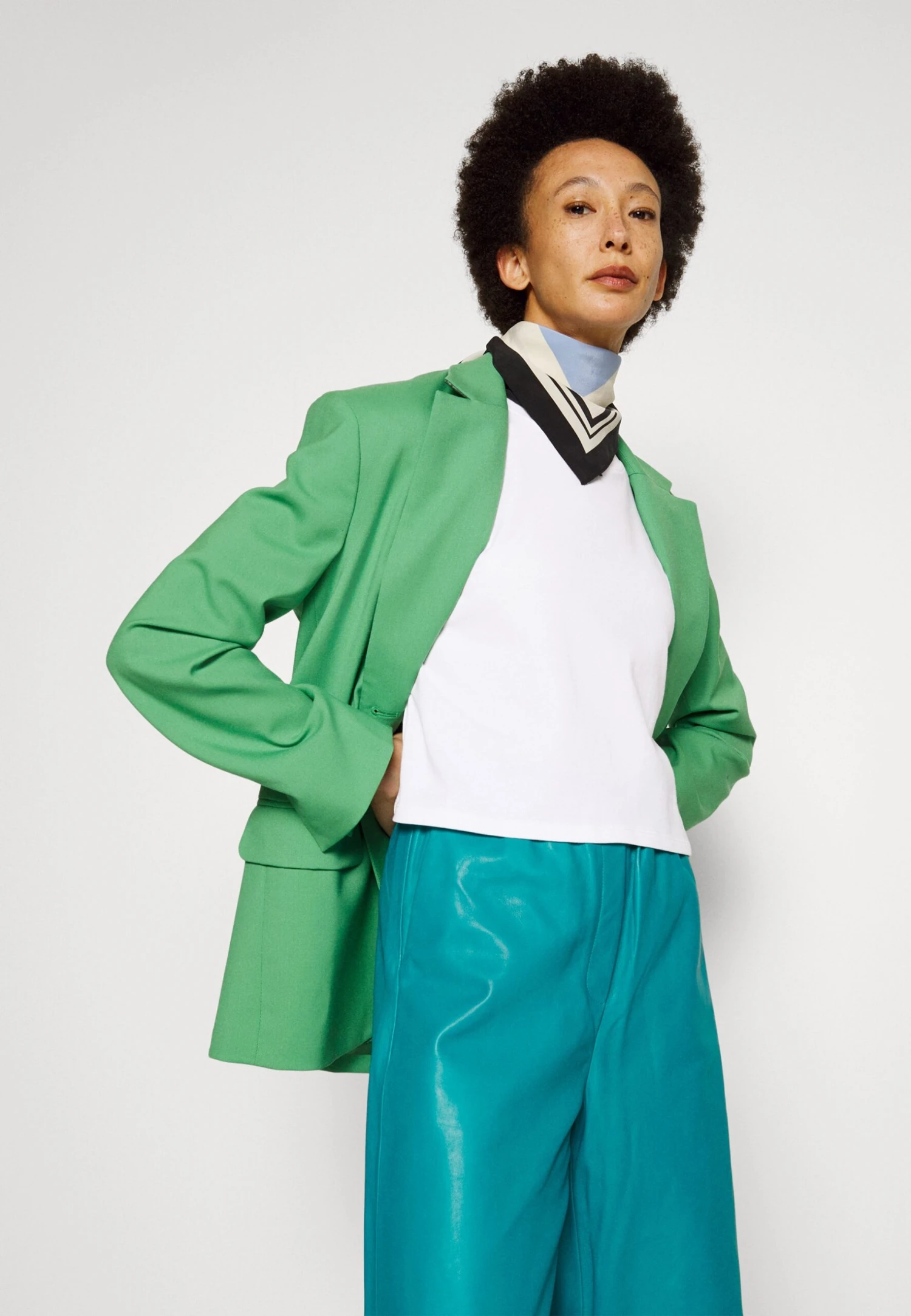 Ugg Tana Cropped Tee - Basic T-Shirt - White - Image 4