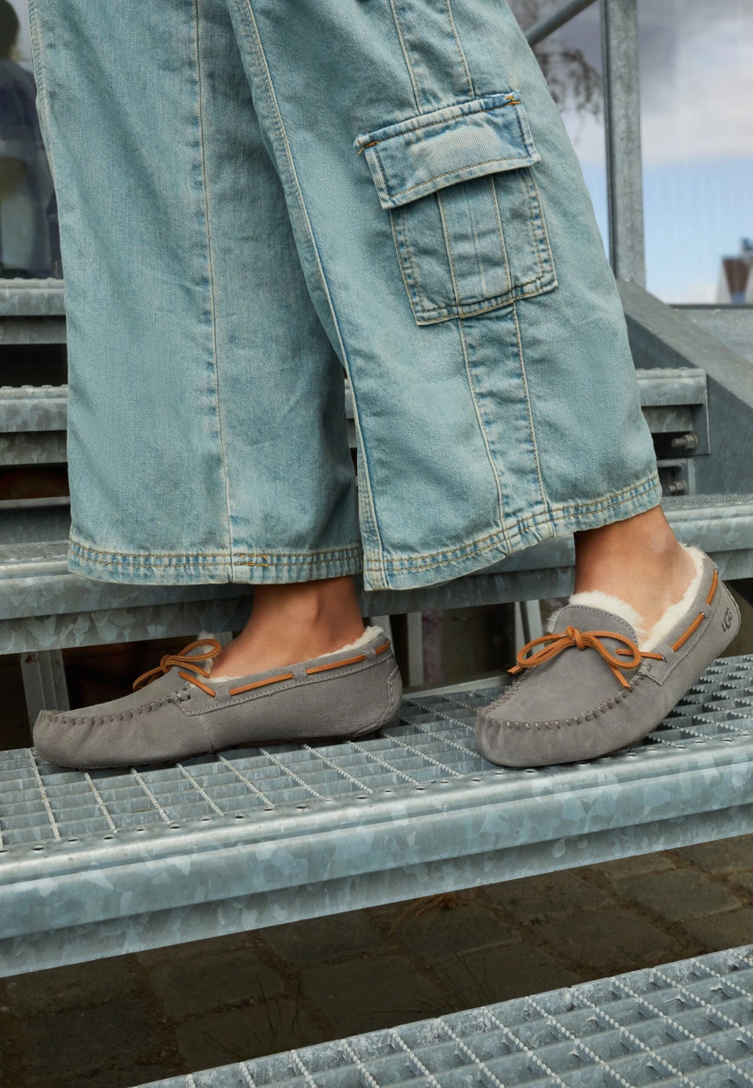 Ugg Dakota - Slippers - Pewter - Image 2