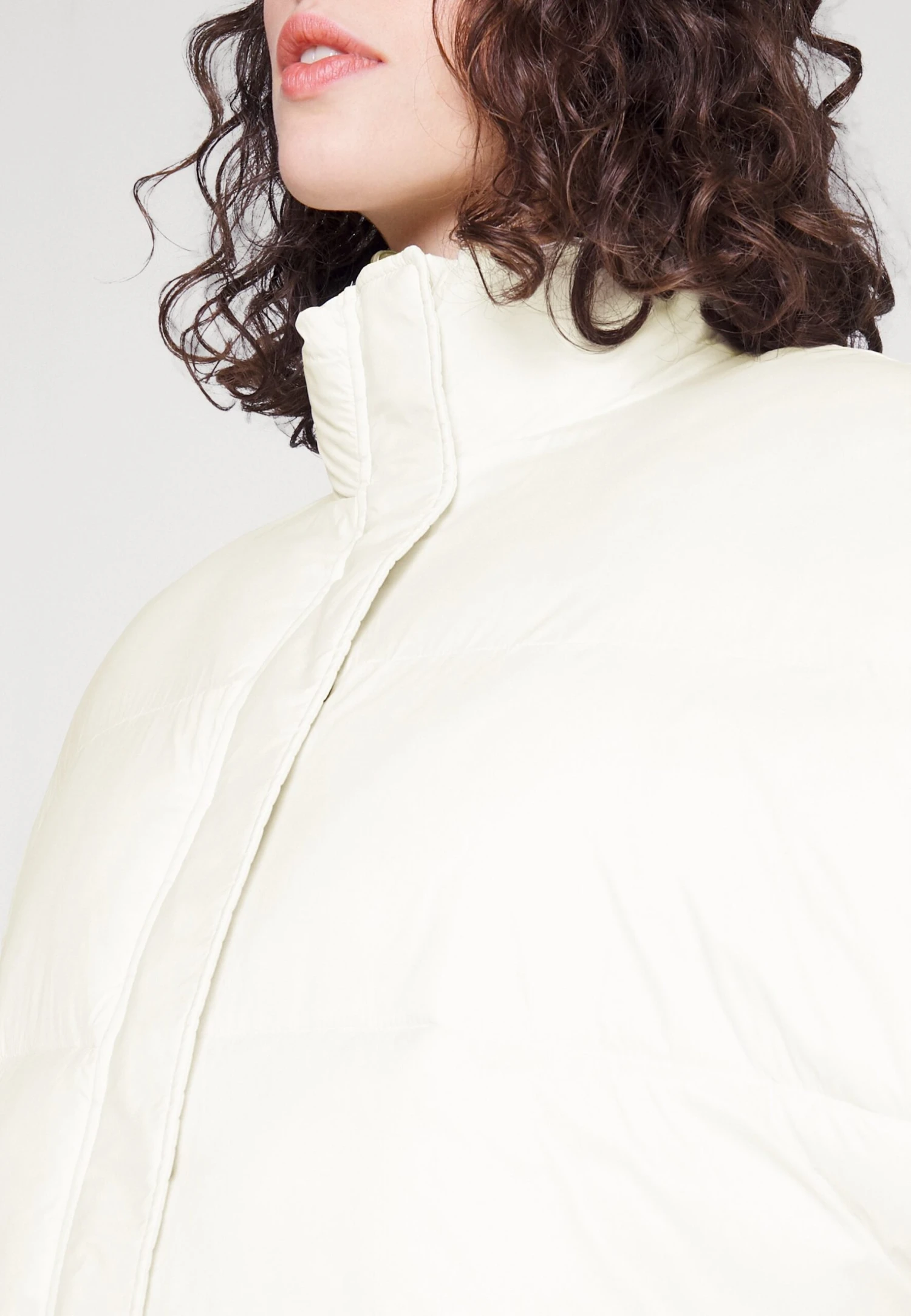 Ugg Sydnee Reversible Puffer Vest - Waistcoat - Nimbus/Antique - Image 7