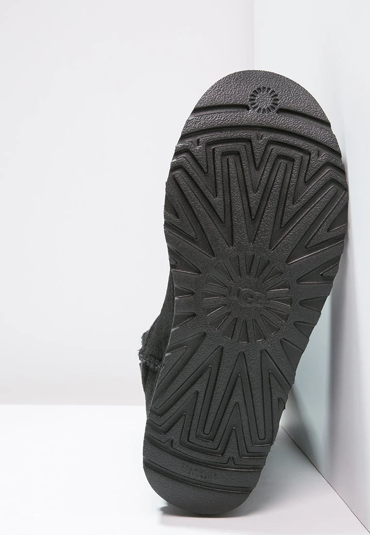 Ugg Classic Short - Classic Ankle Boots - Black - Image 7